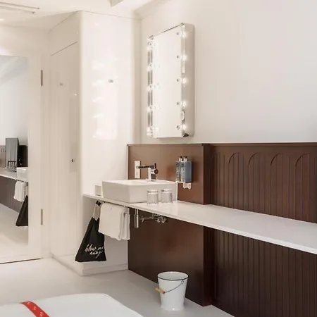 Ruby Hanna By Ihg 4*