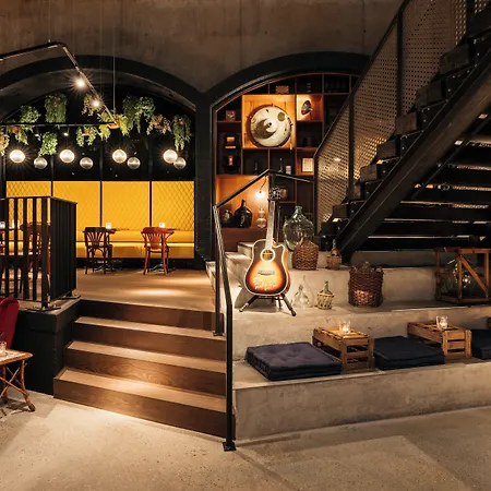 Ruby Hanna 4* Estugarda