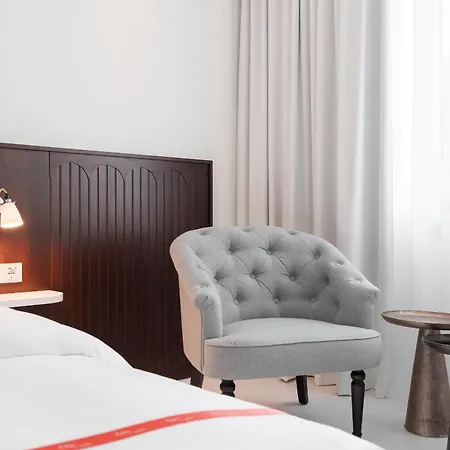 Ruby Hanna By Ihg
