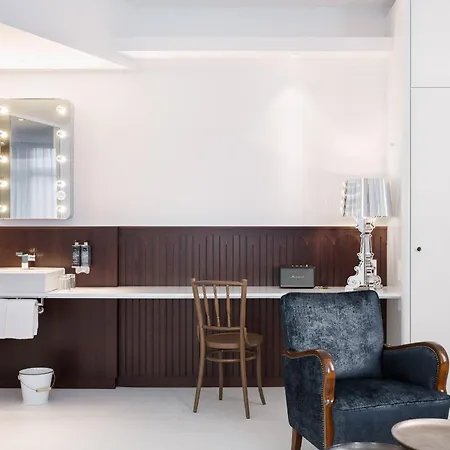 Hotel Ruby Hanna By Ihg 4*